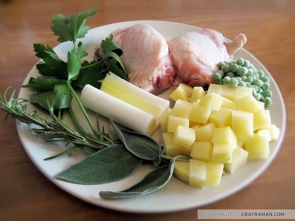 Dadolata di pollo con patate e piselli