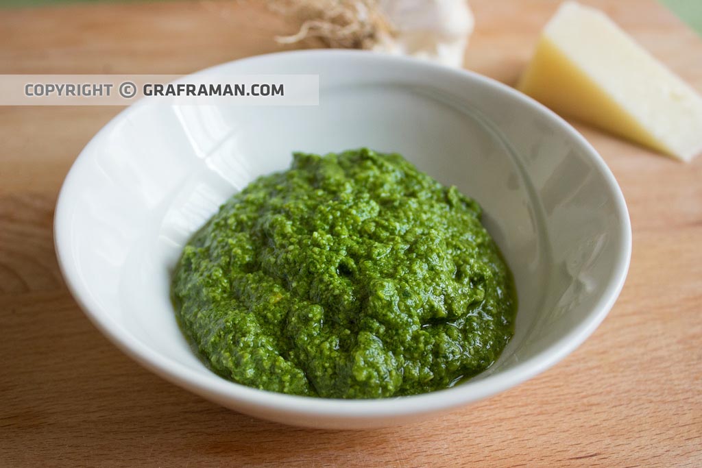 Linguine al pesto con patate e fagiolini