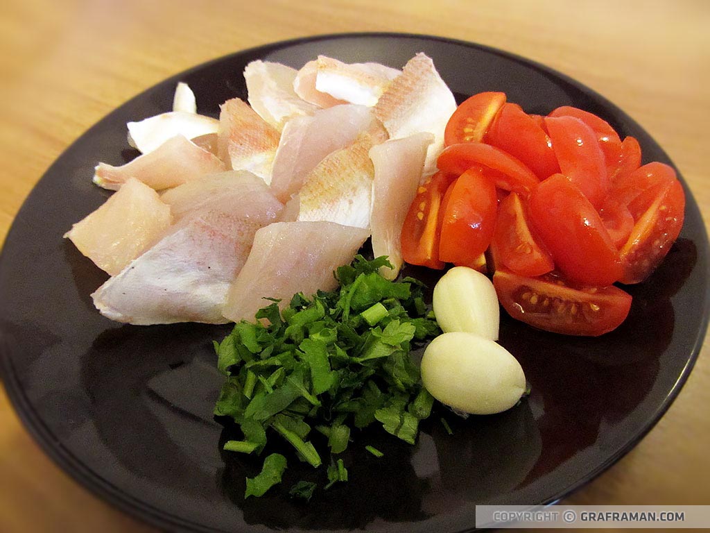 Paccheri al sugo di gallinella di mare