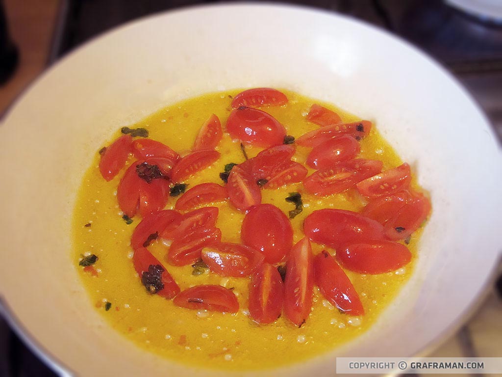 Paccheri al sugo di gallinella di mare