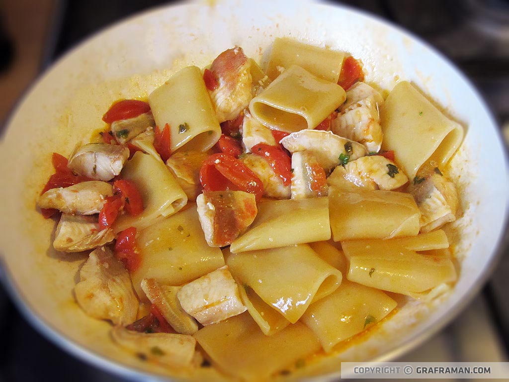 Paccheri al sugo di gallinella di mare