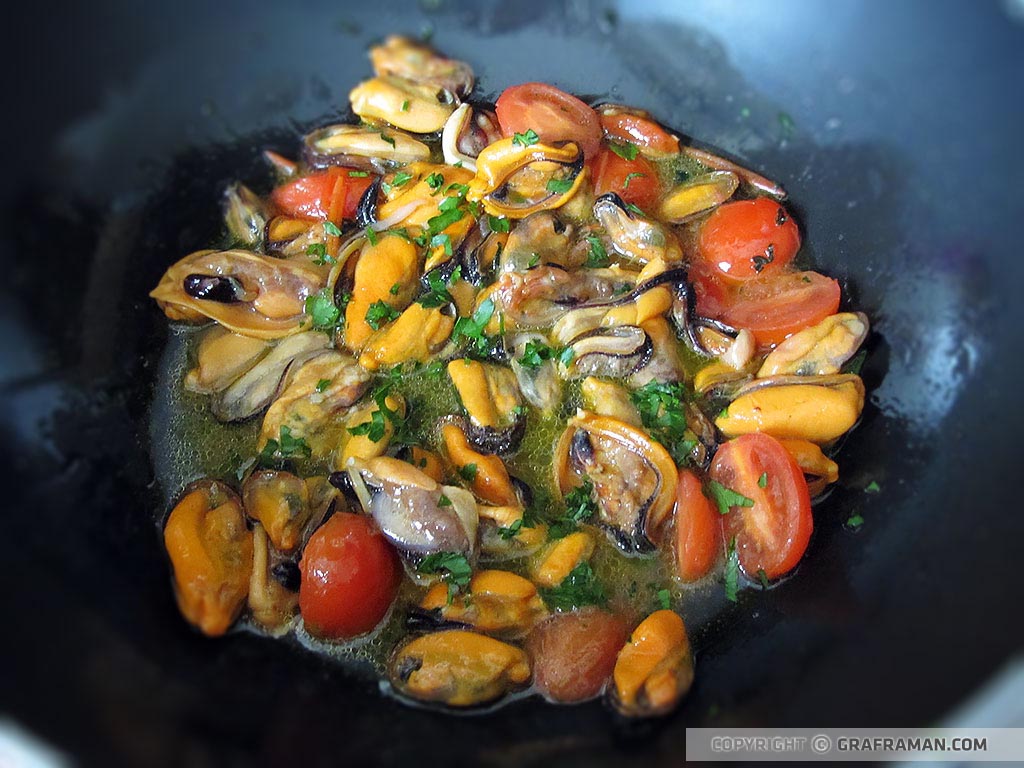 Pasta con crema di cannellini e cozze