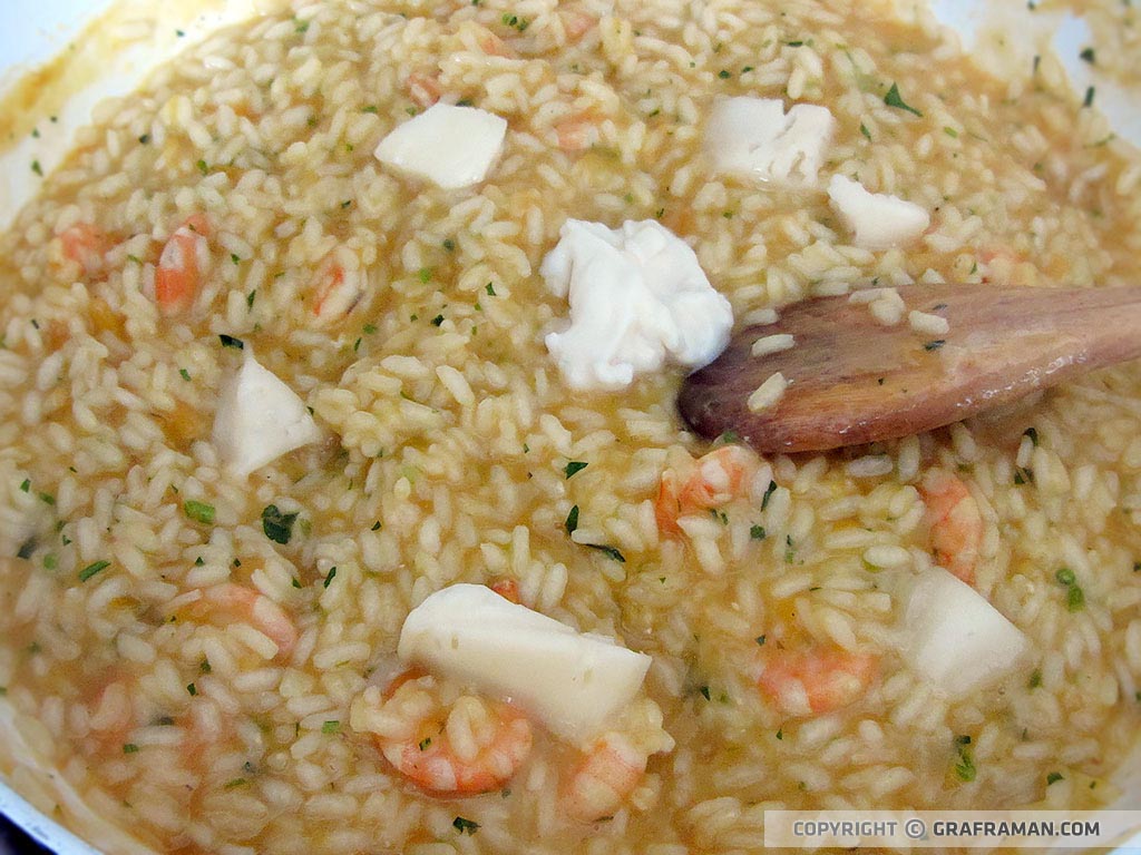 Risotto alla zucca mantecato con gorgonzola e gamberi croccanti