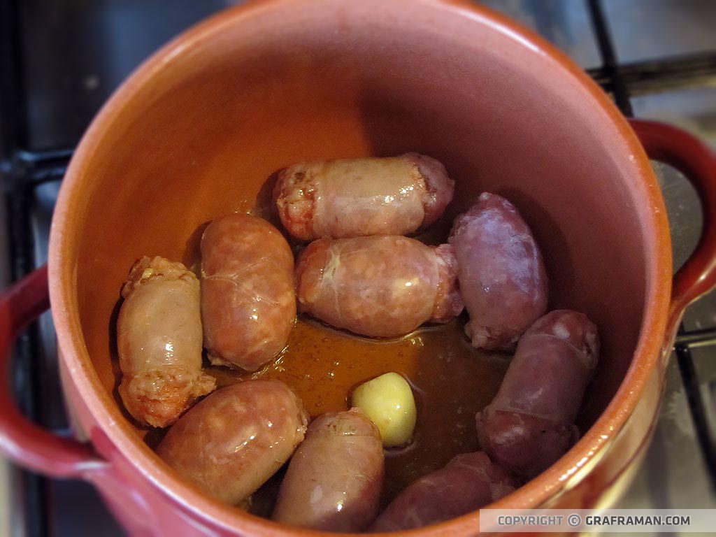 Zuppa di verze e patate con bocconcini di salsiccia