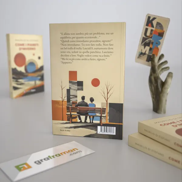 Rendering 3D ravvicinato del retro copertina di "Come i pianeti d'inverno" con il dialogo finale, e la carta dei tarocchi "Kurma" sfocata sullo sfondo - Graframan